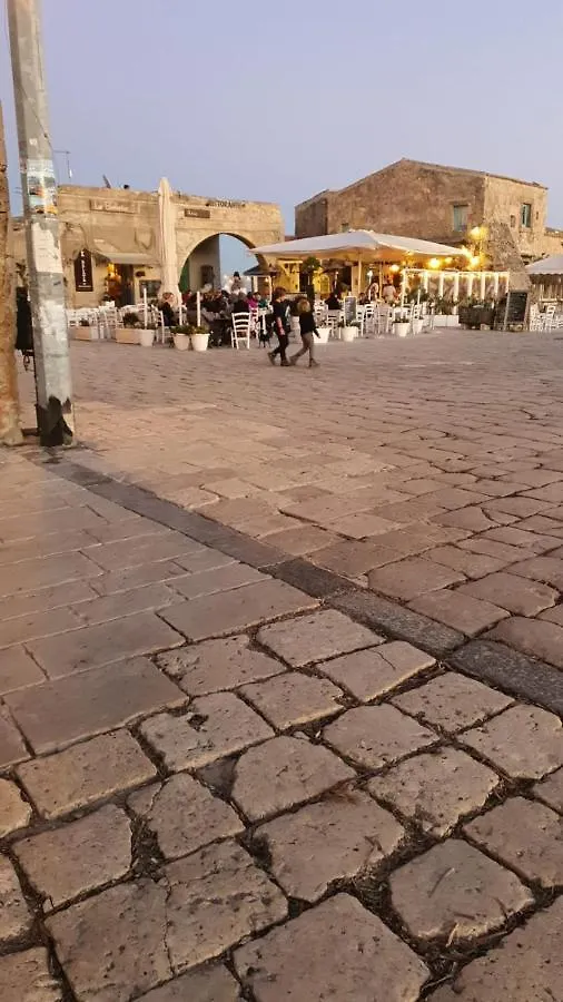villa Porto fossa Marzamemi 0*,  Italia