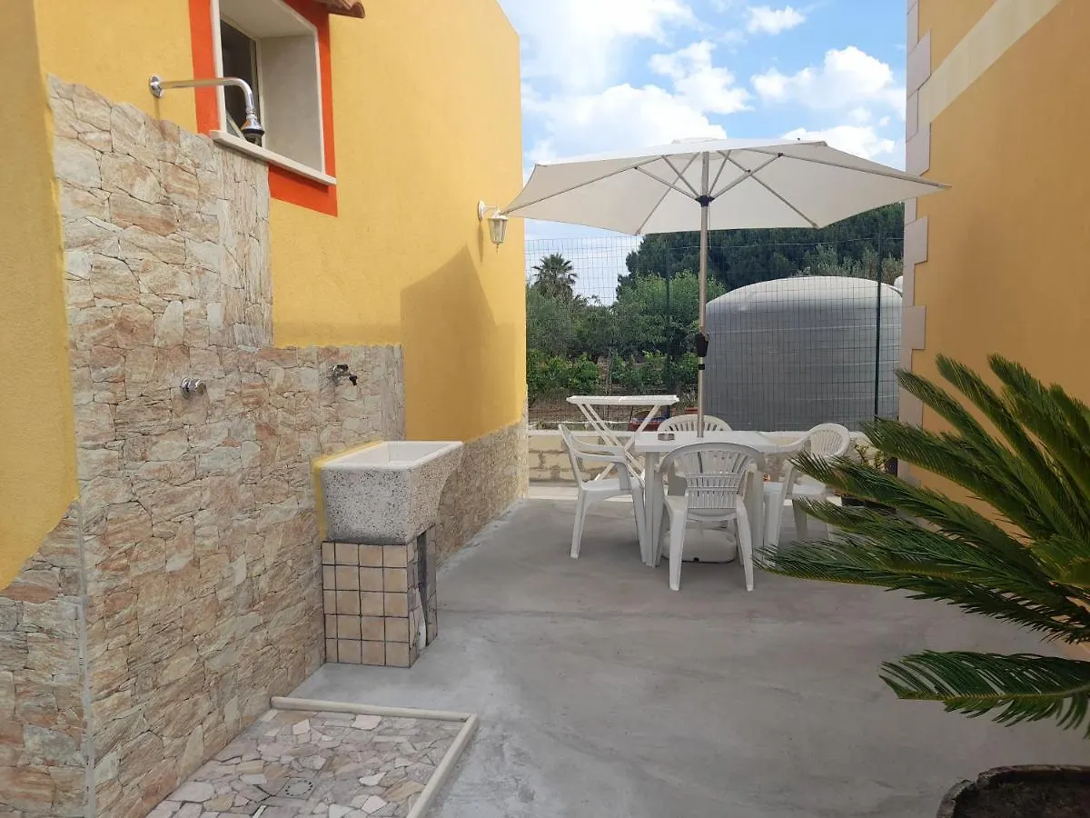 villa Porto fossa Marzamemi 0*,  Italia
