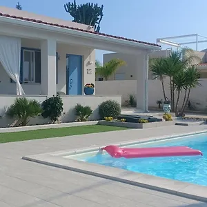 Colapesce Villa
