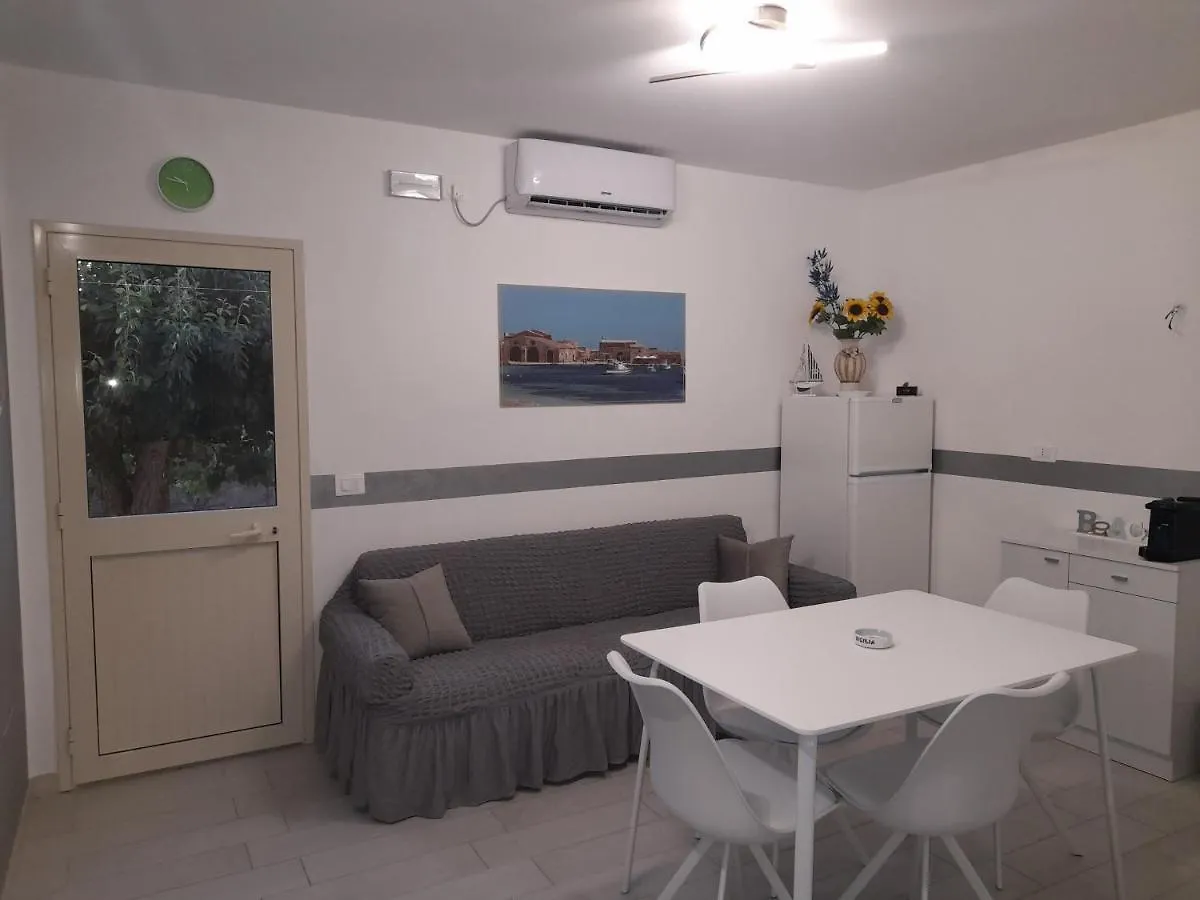 Holiday home Villa Porto Fossa Marzamemi Italy